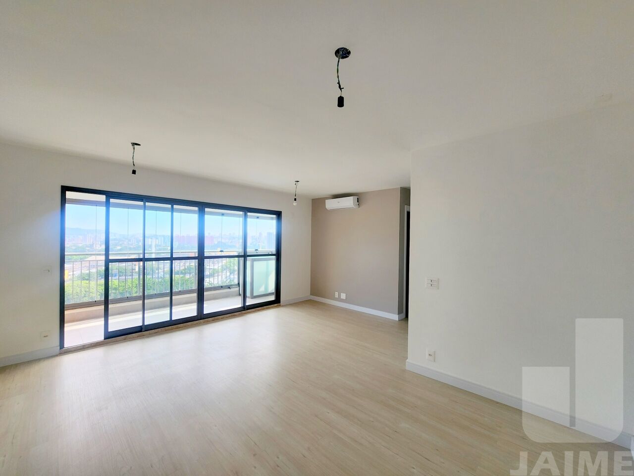 Apartamento para Venda - Parque Industrial Tomas Edson