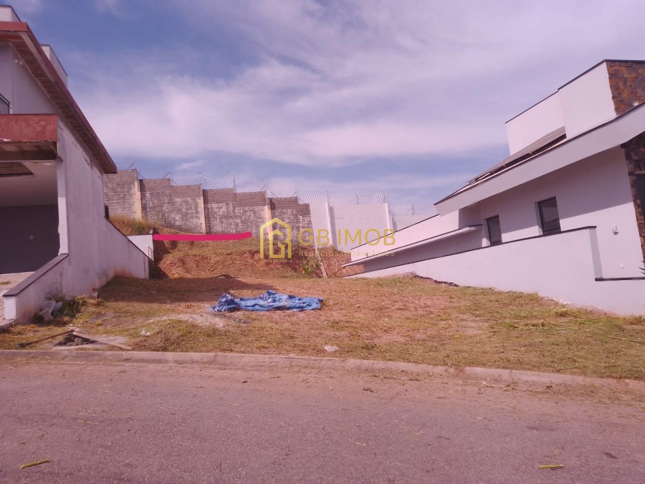 Terreno em Condomínio para Venda - Jardim Celeste