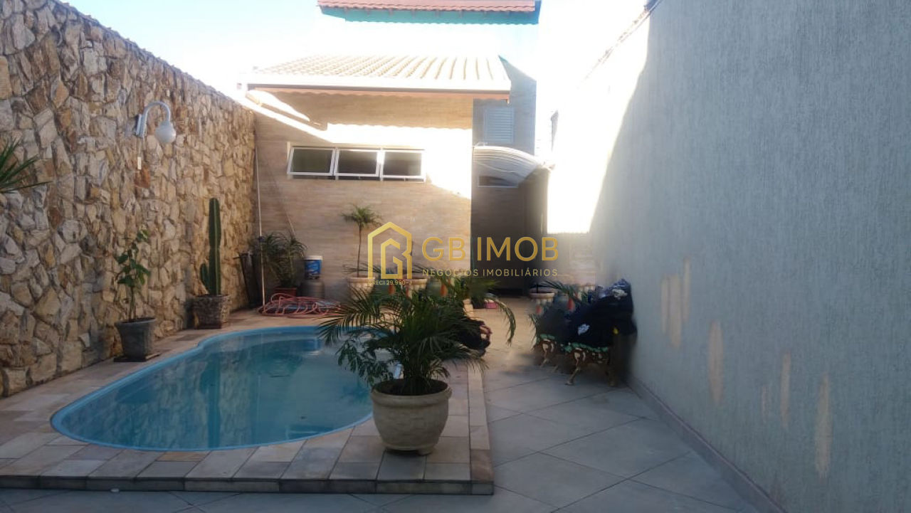 Casa Assobradada para Venda - Jardim Santa Gertrudes