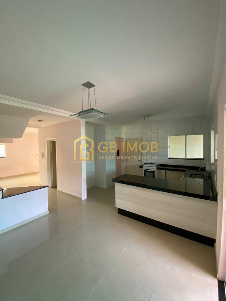 Casa Assobradada para Venda - Jardim Marambaia