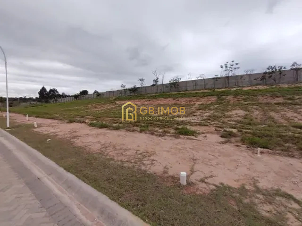 Terreno em Condomínio para Venda - Pinheirinho