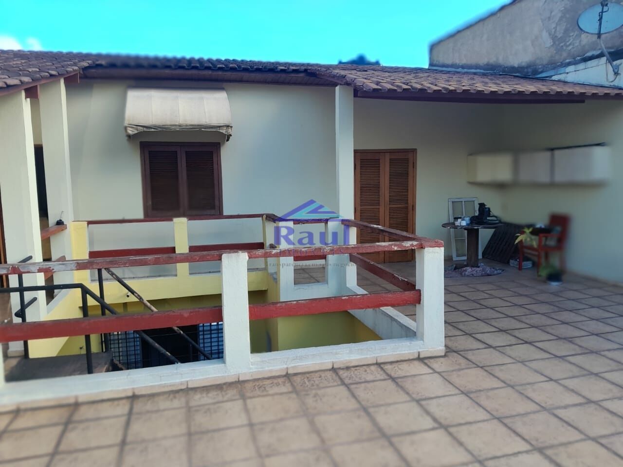 Sobrado para Venda - Várzea de Baixo