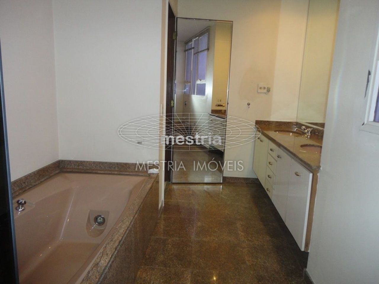 Foto 20 :: DI40822