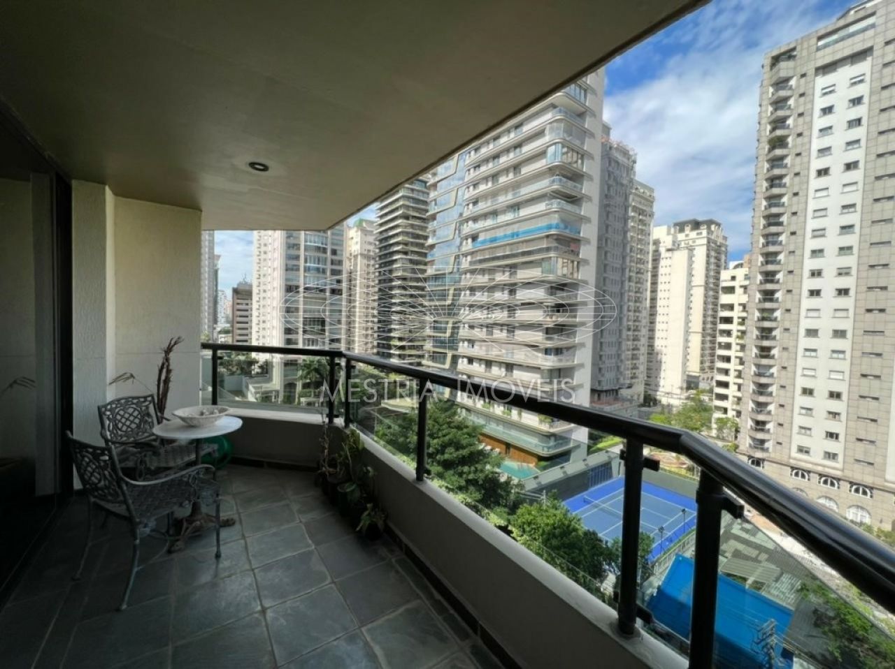 Foto 3 :: DI57170