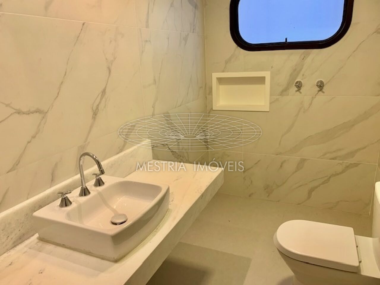 Foto 9 :: DI65884