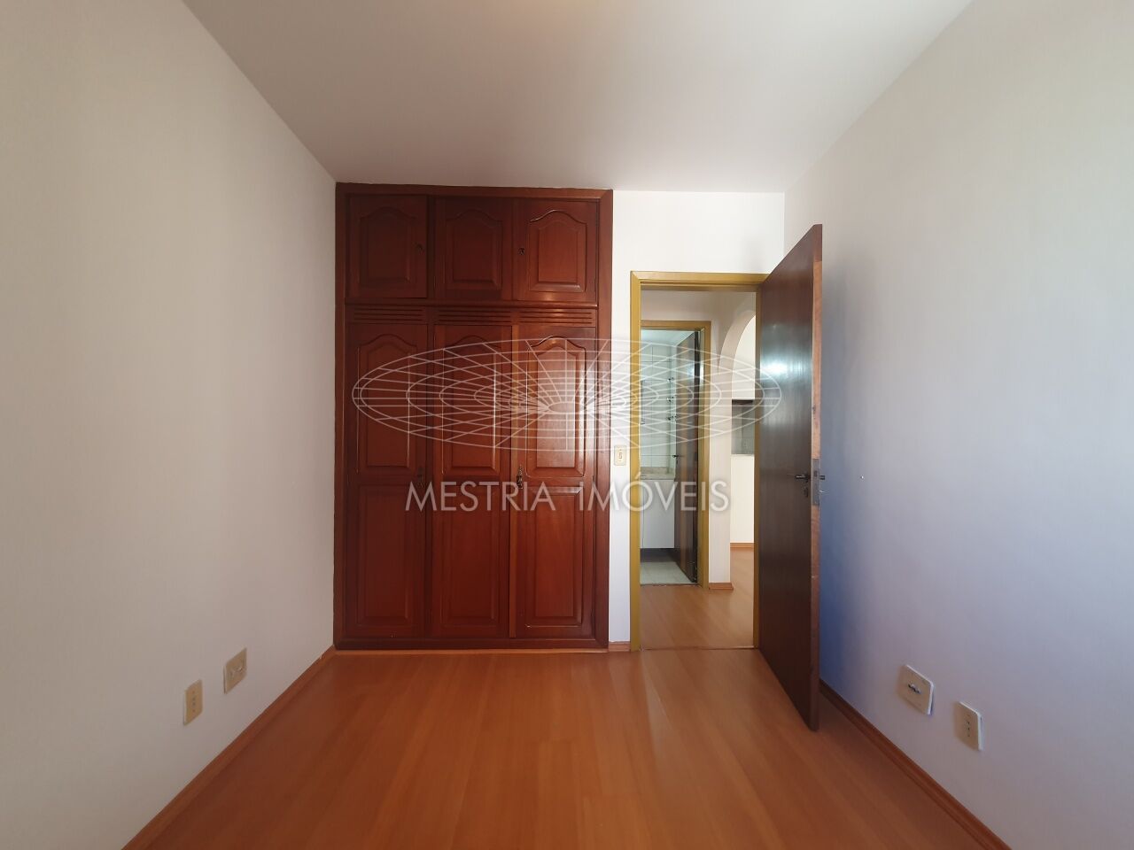Foto 6 :: DI87184