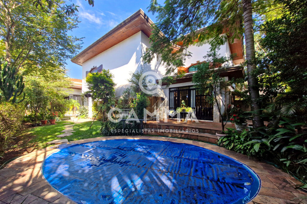 Casa Padrão  para Venda - Pacaembu