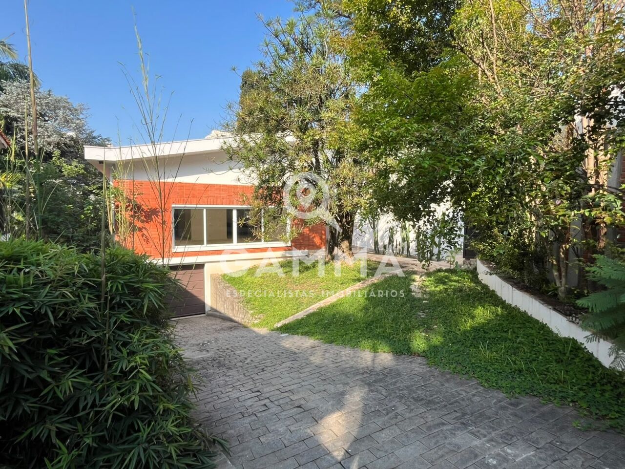 Casa Padrão  para Venda - Pacaembu