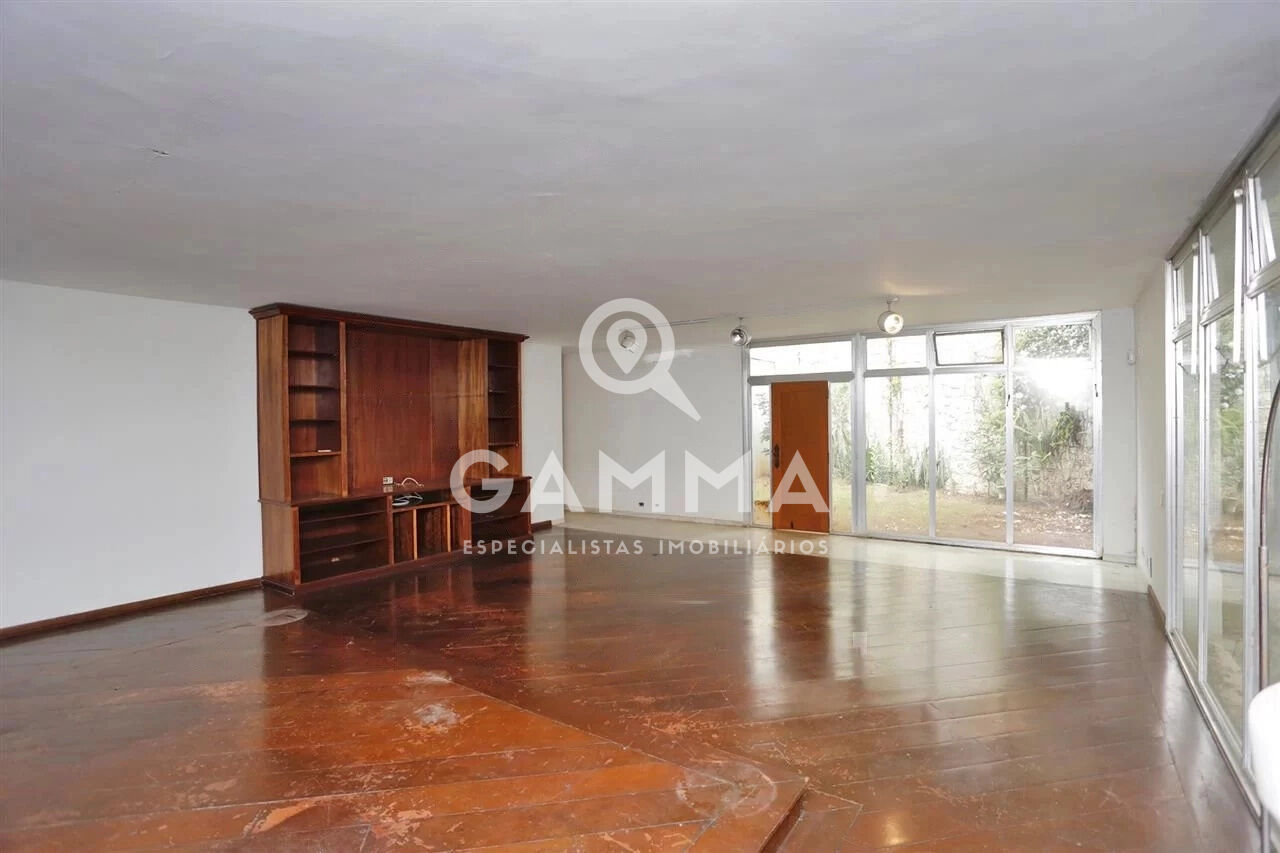 Casa Padrão  para Venda - Pacaembu