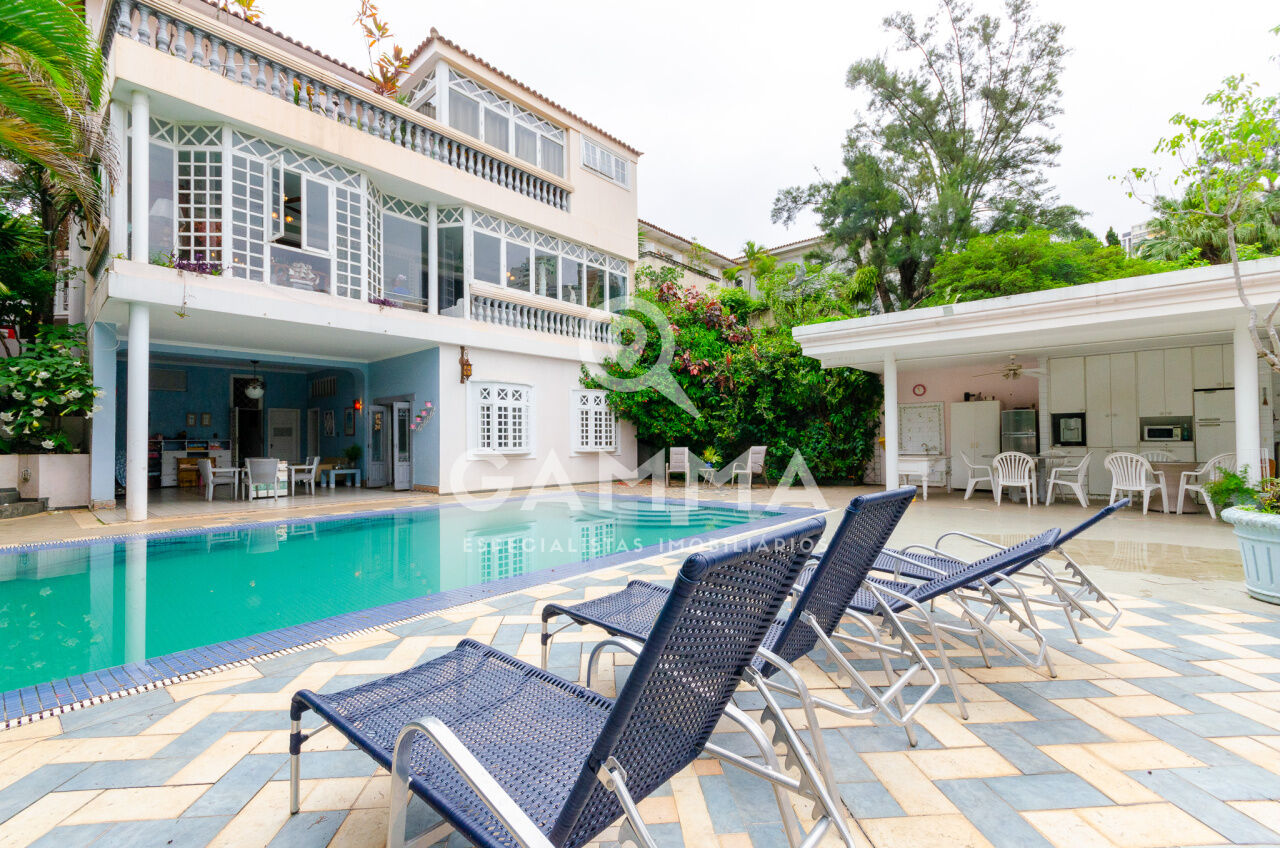 Casa Padrão  para Venda - Pacaembu