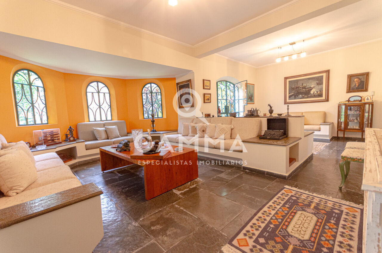 Casa Padrão  para Venda - Pacaembu