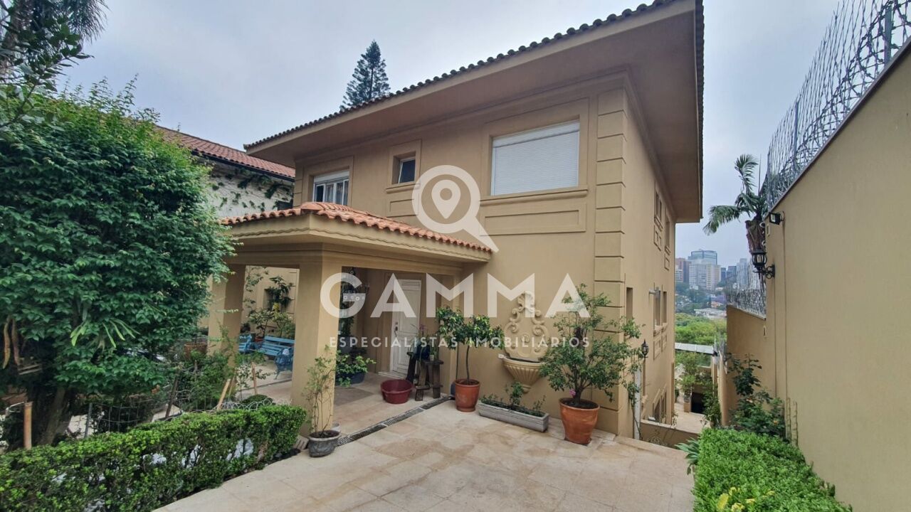 Casa Padrão  para Venda - Pacaembu