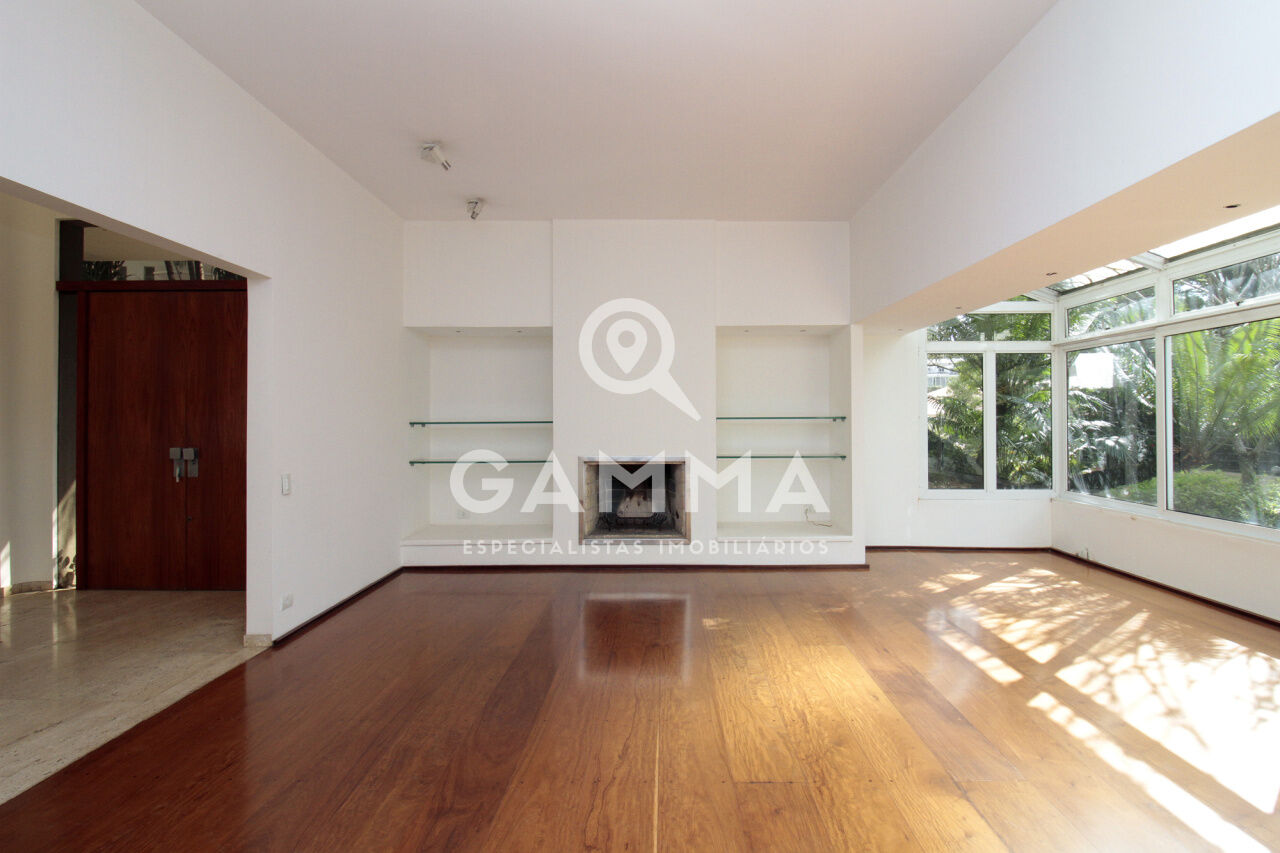 Casa Padrão  para Venda - Pacaembu