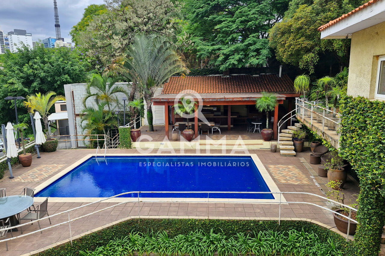 Casa Padrão  para Venda - Pacaembu