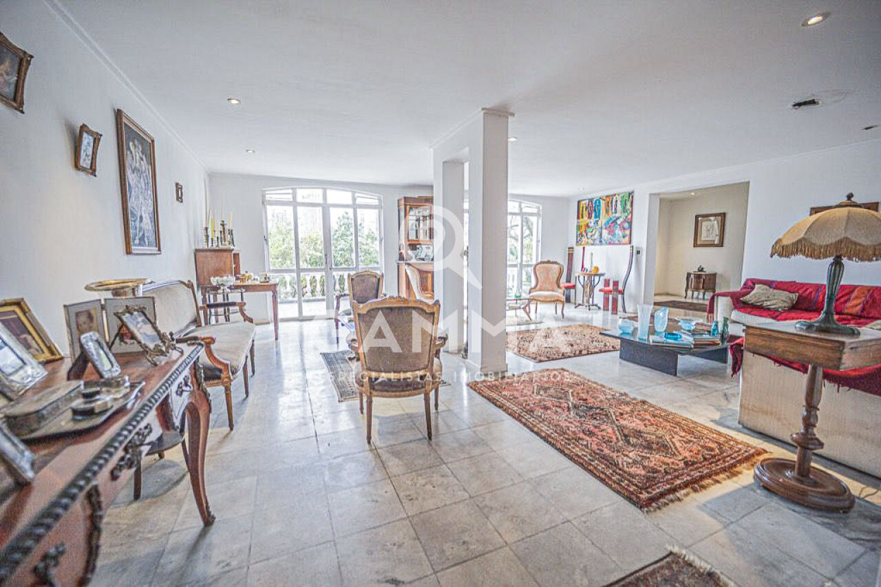 Casa Padrão  para Venda - Pacaembu