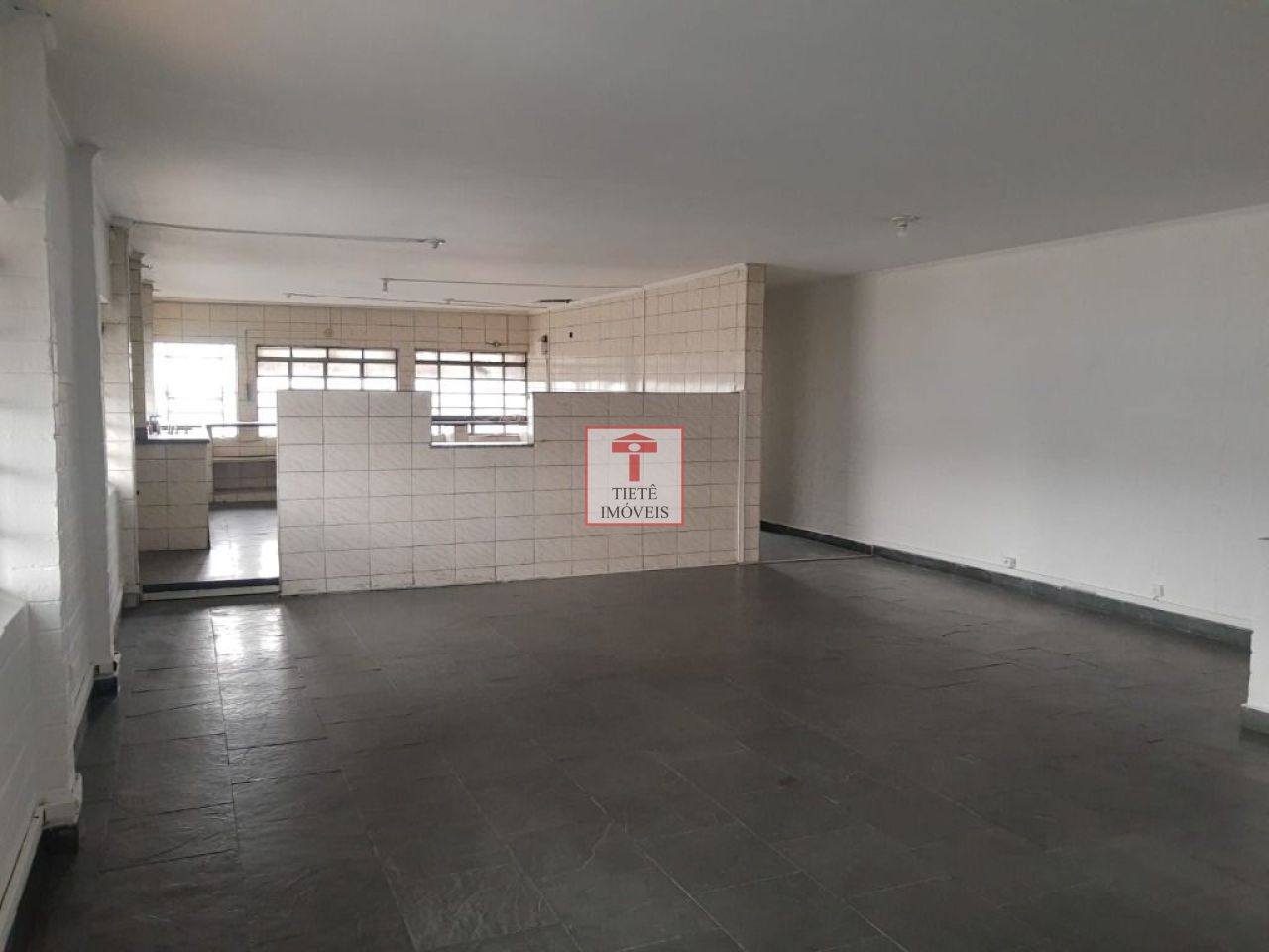 Sala para Locação - Vila Endres
