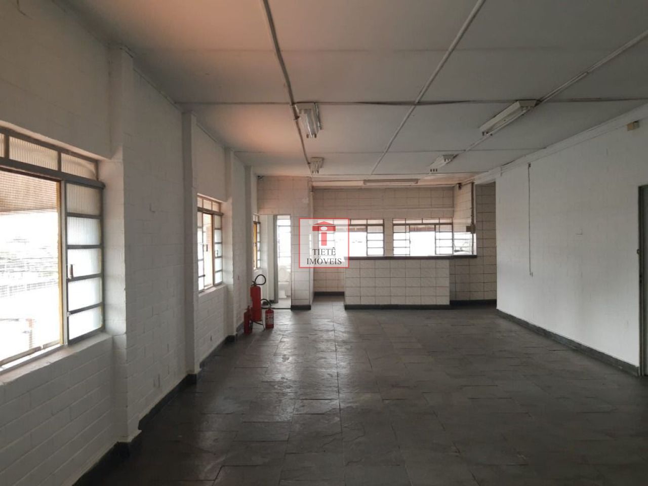 Sala para Locação - Vila Endres