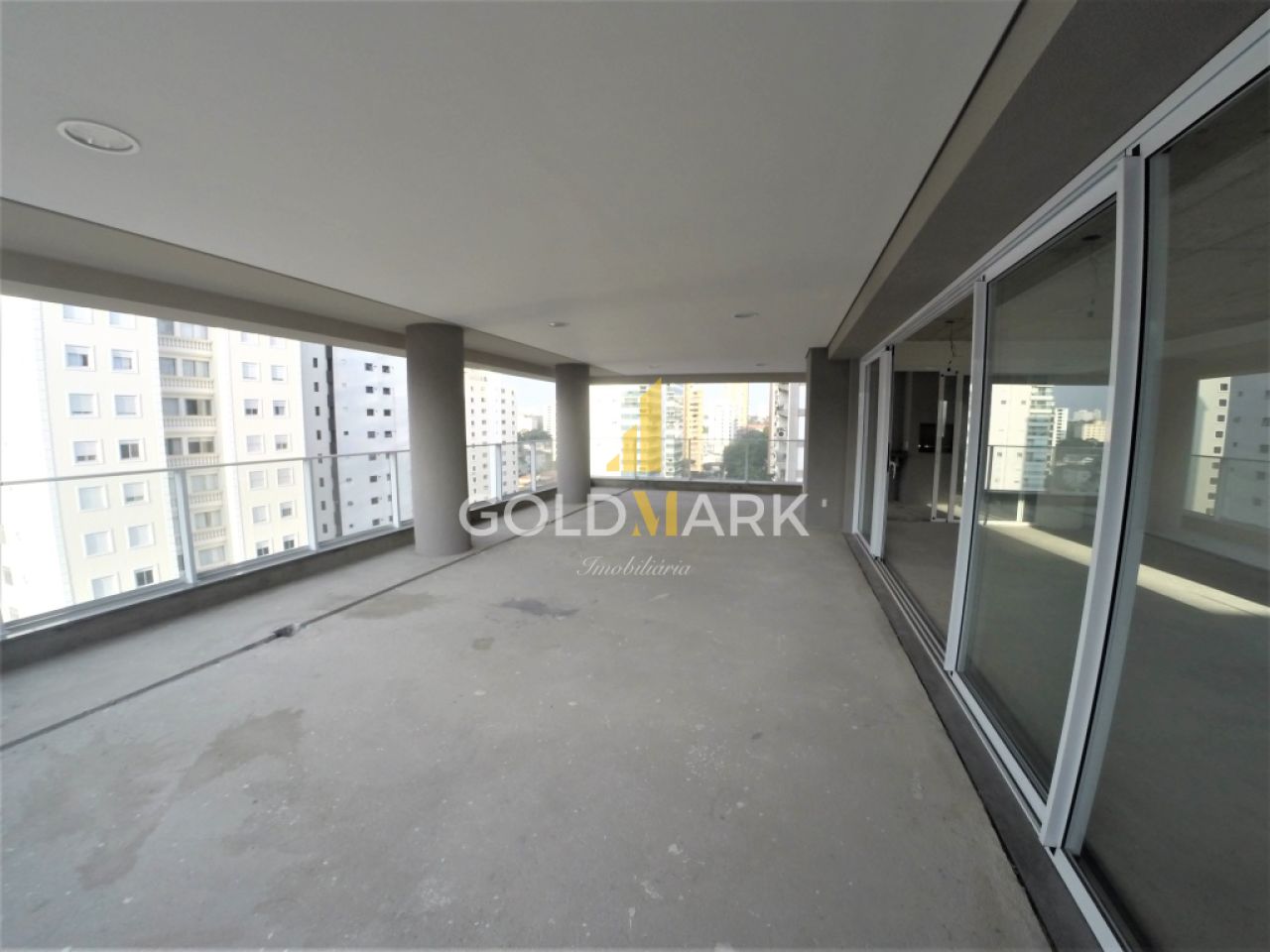 Apartamento em Moema - LL137