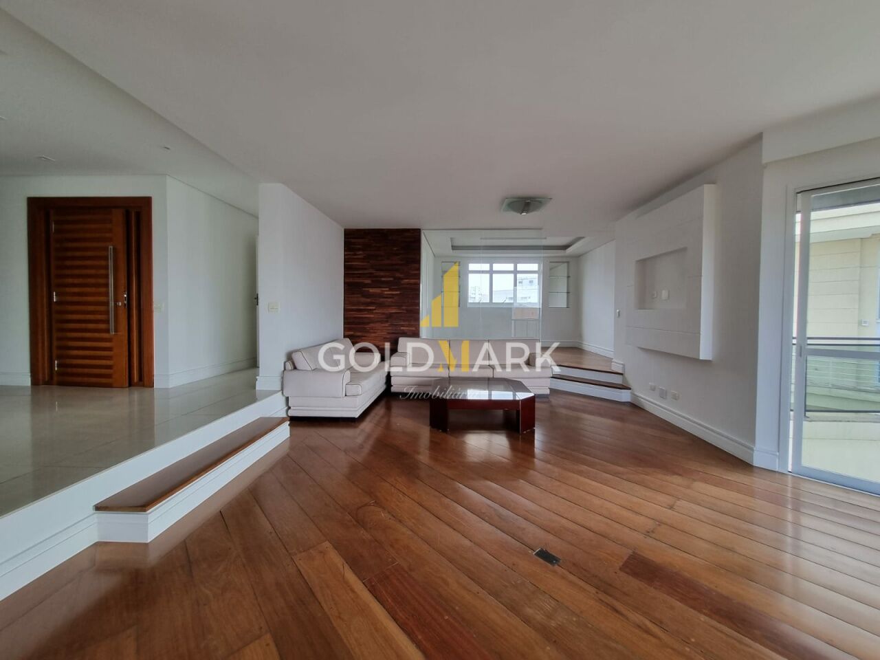Apartamento em Moema - LL2582