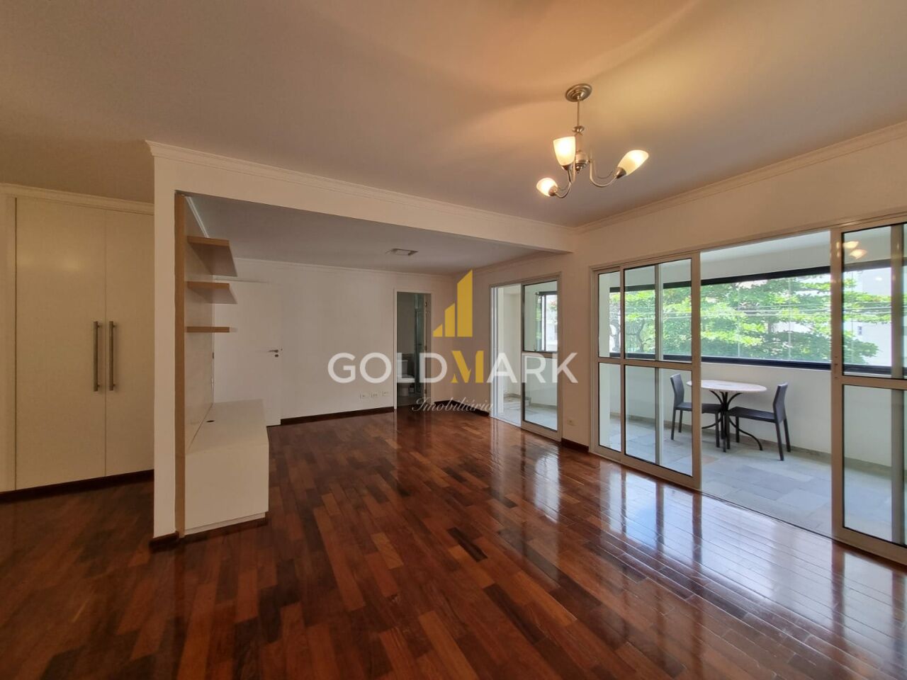 Apartamento em Moema - LL2995