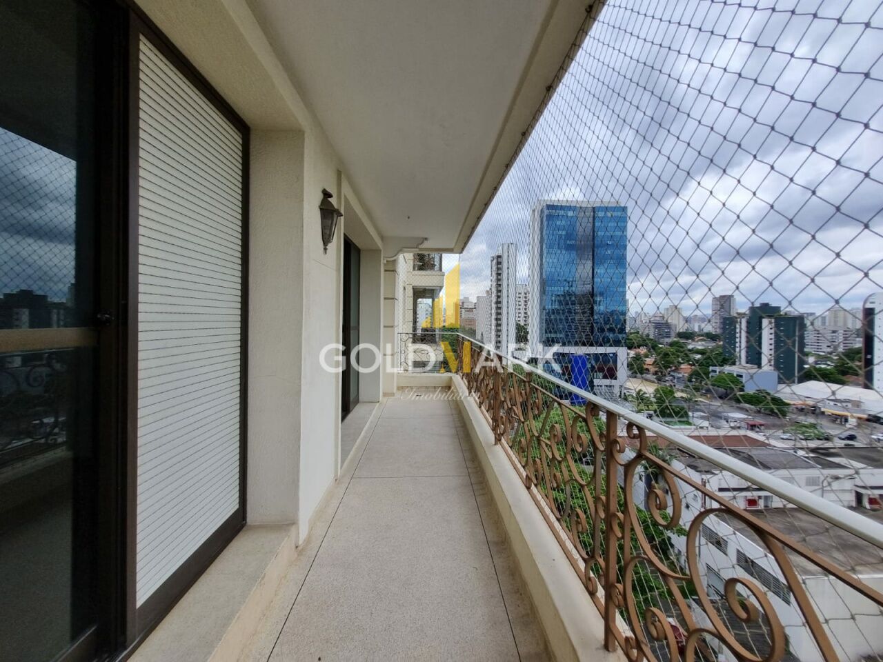 Apartamento em Campo Belo - LL3718