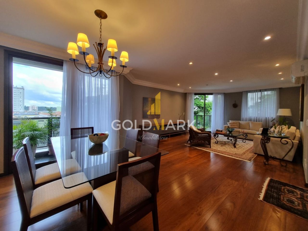 Apartamento em Campo Belo - LL4012