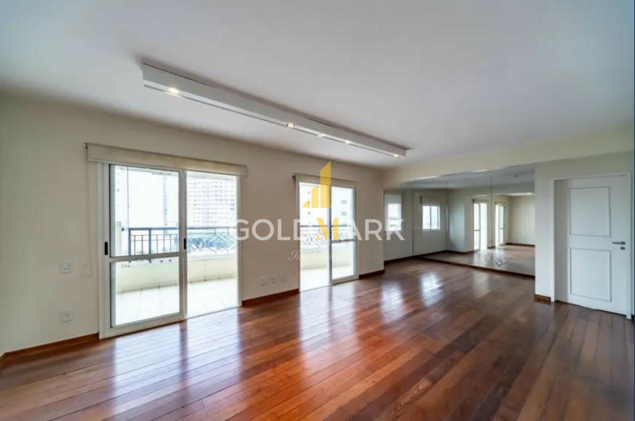 Apartamento em Moema - LL4637