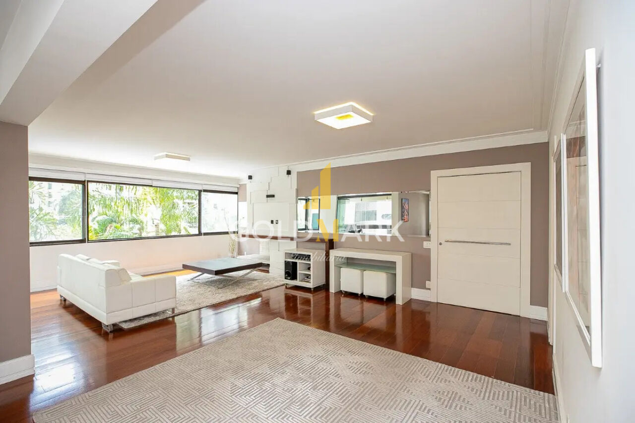 Apartamento em Moema - LL4753