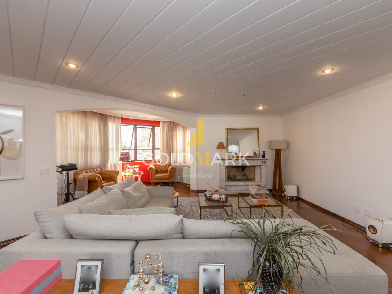 Apartamento em Campo Belo - LL4951
