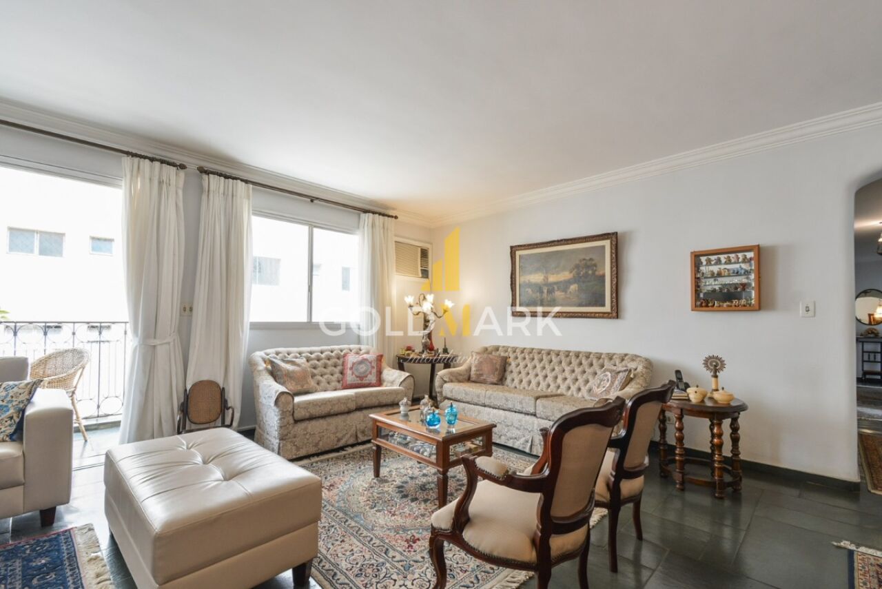 Apartamento em Moema - LL4957
