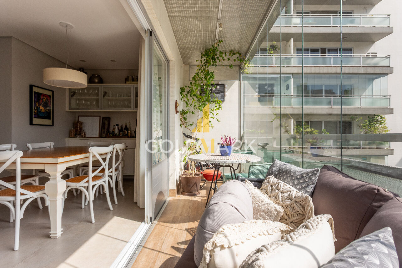 Apartamento em Moema - LL4964