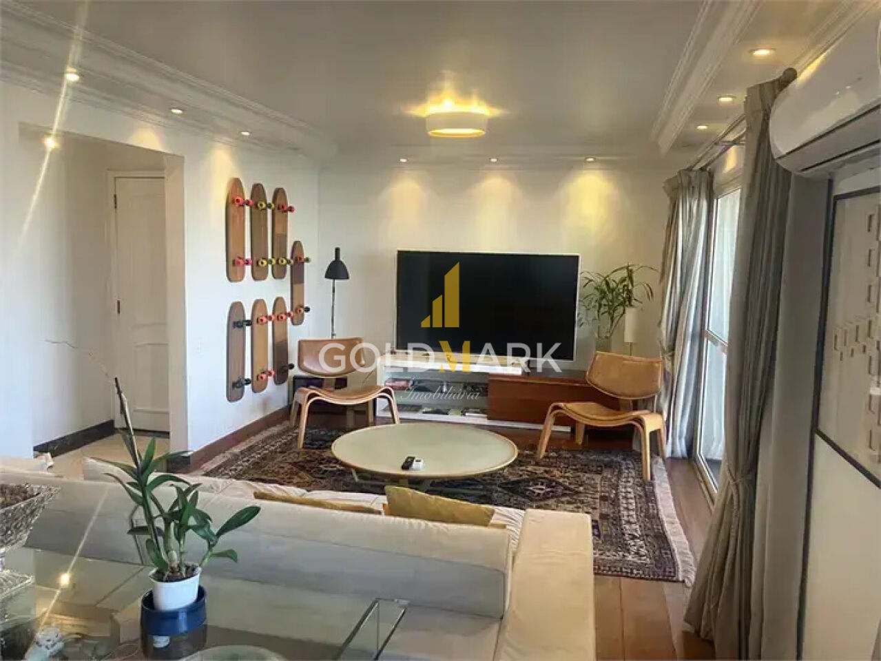 Apartamento em Moema - LL5370