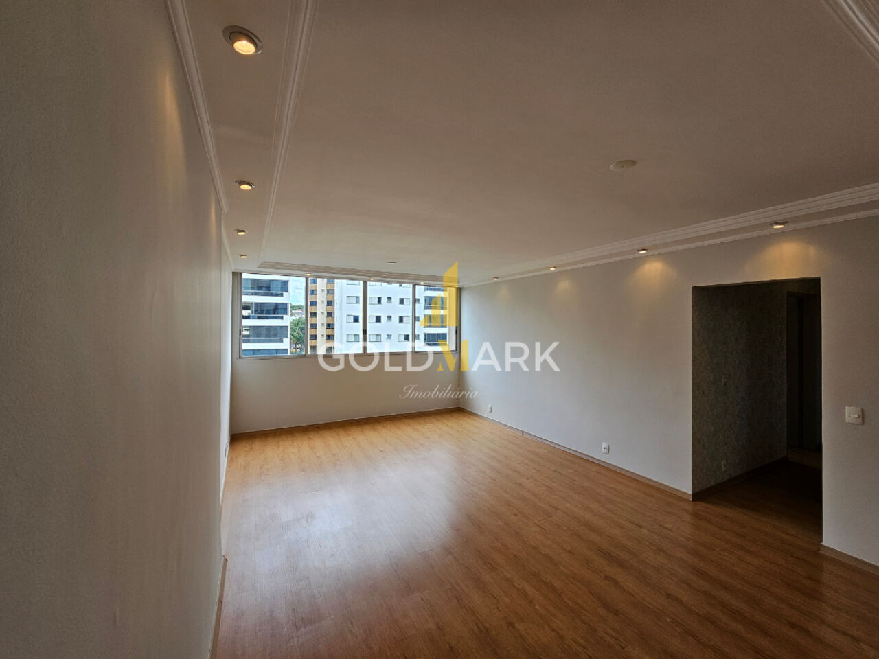 Apartamento em Moema - LL5446