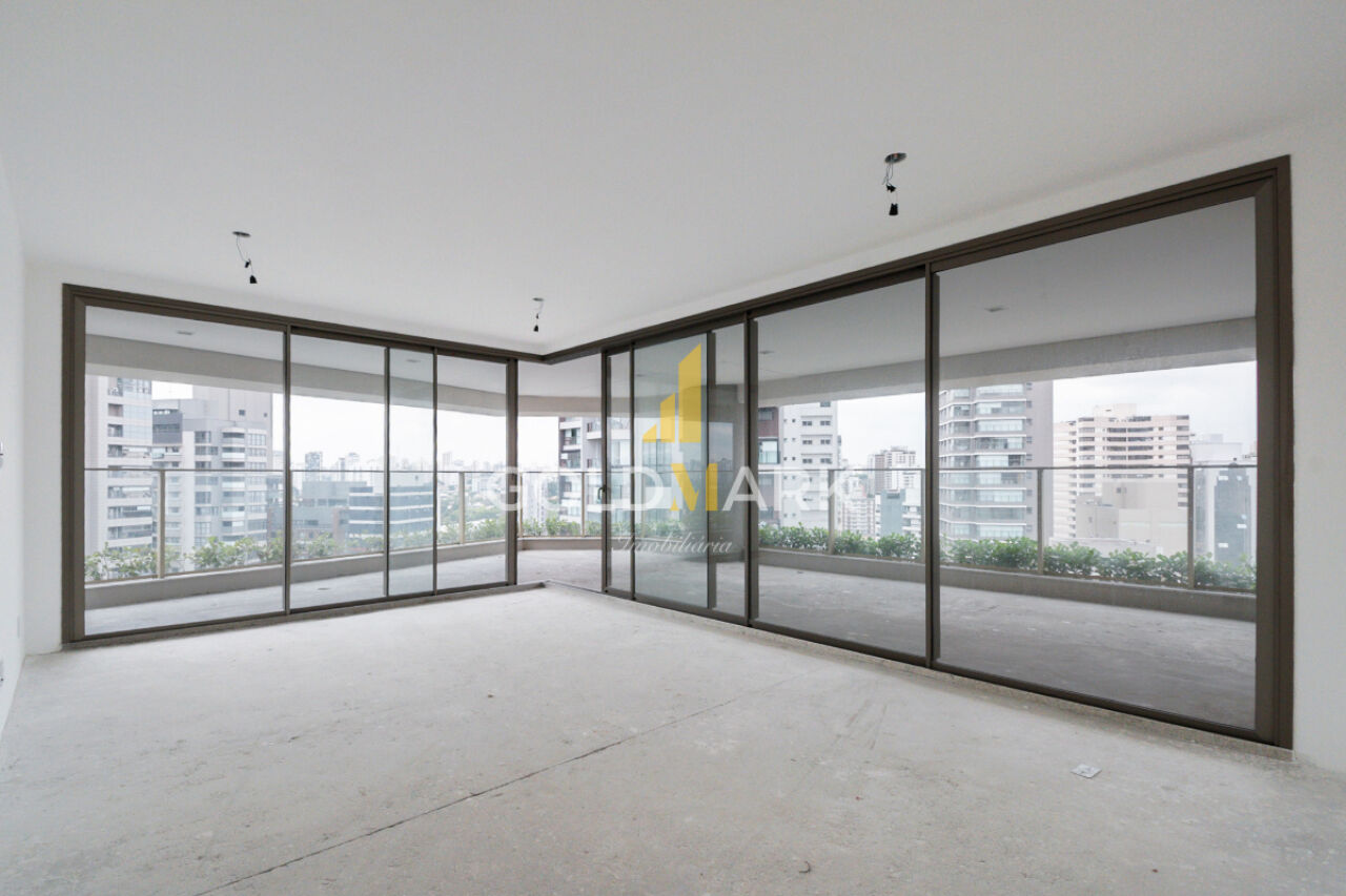 Apartamento em Moema - LL5576