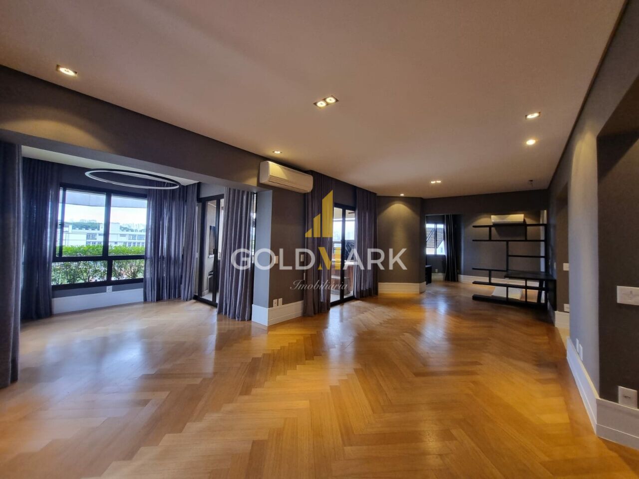 Apartamento em Moema - MI14858