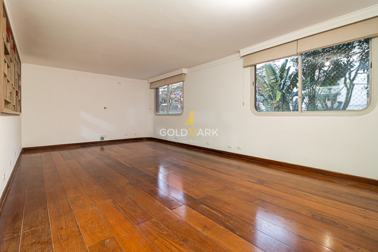 Apartamento em Moema - MI8266