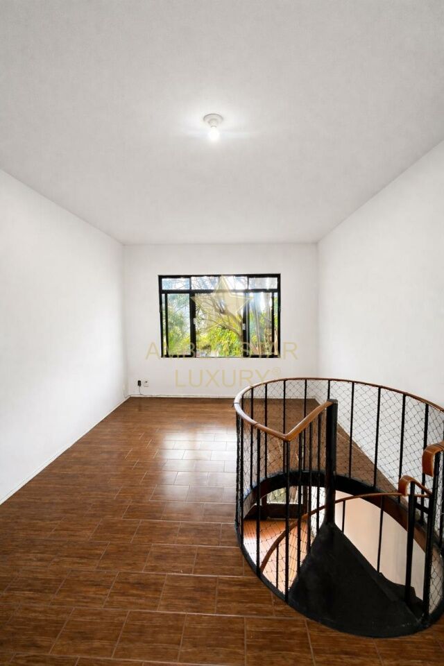 Casa de Rua para Venda - Vila Anglo Brasileira