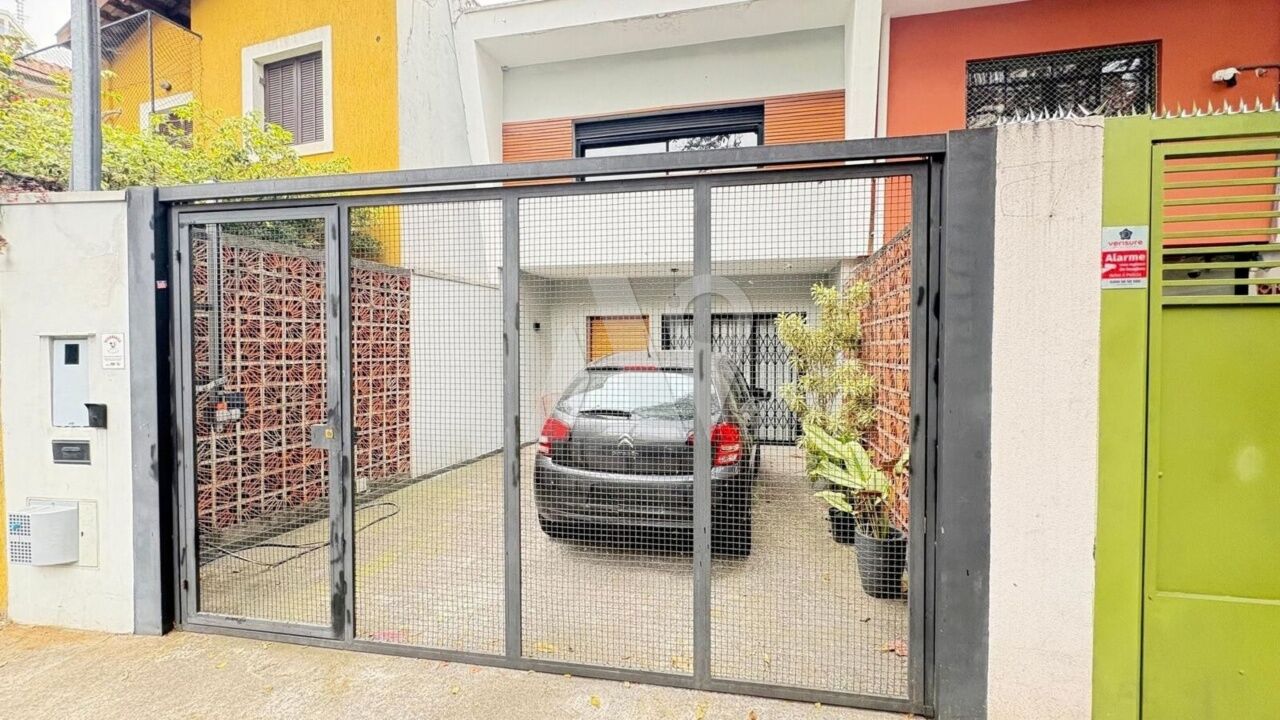 Sobrado para Venda - Água Branca