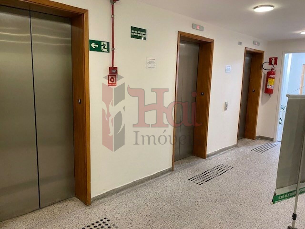 Conjunto Comercial e Salas para Venda - Centro