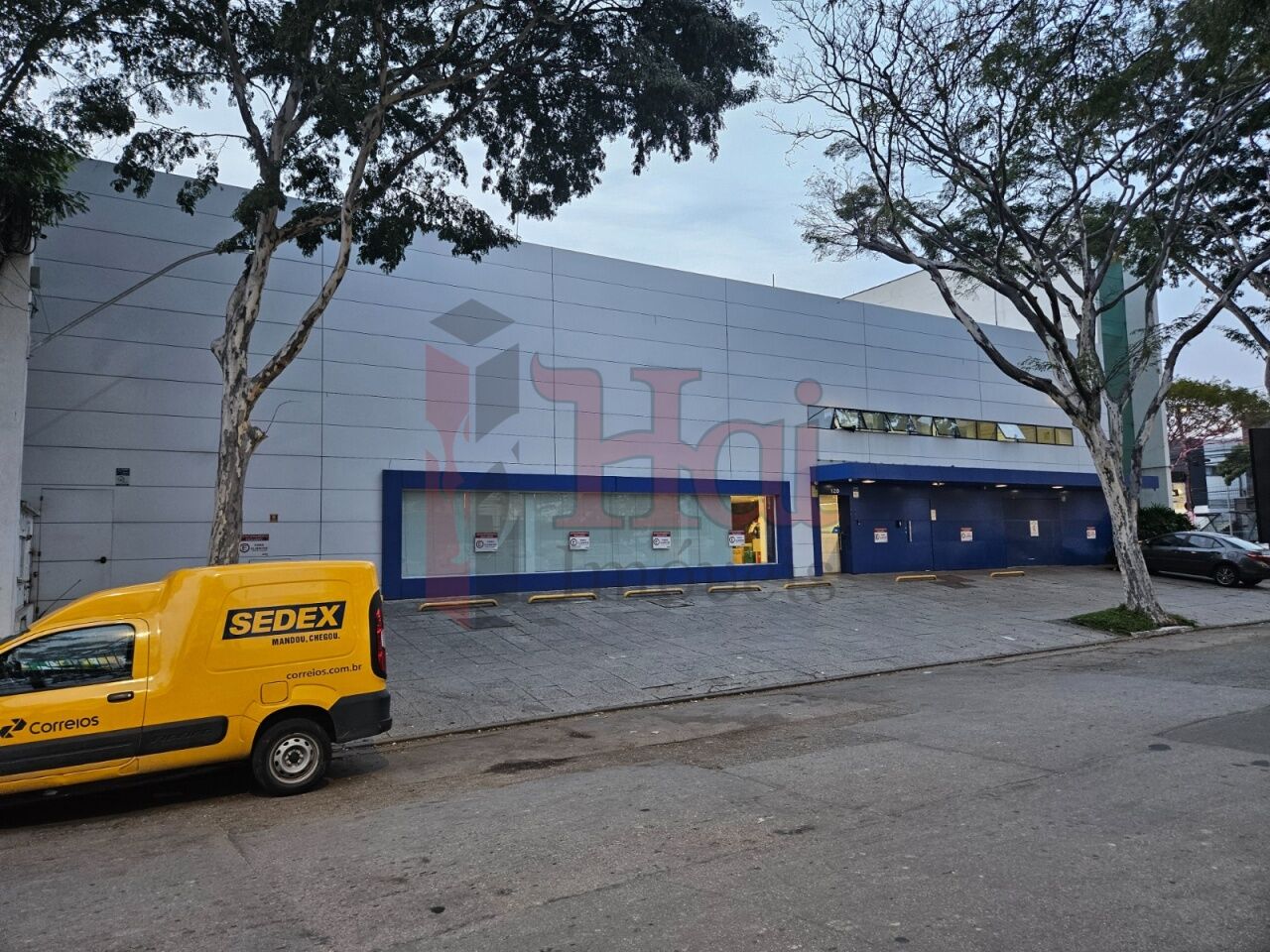 Prédio Comercial para Locação - Várzea da Barra Funda