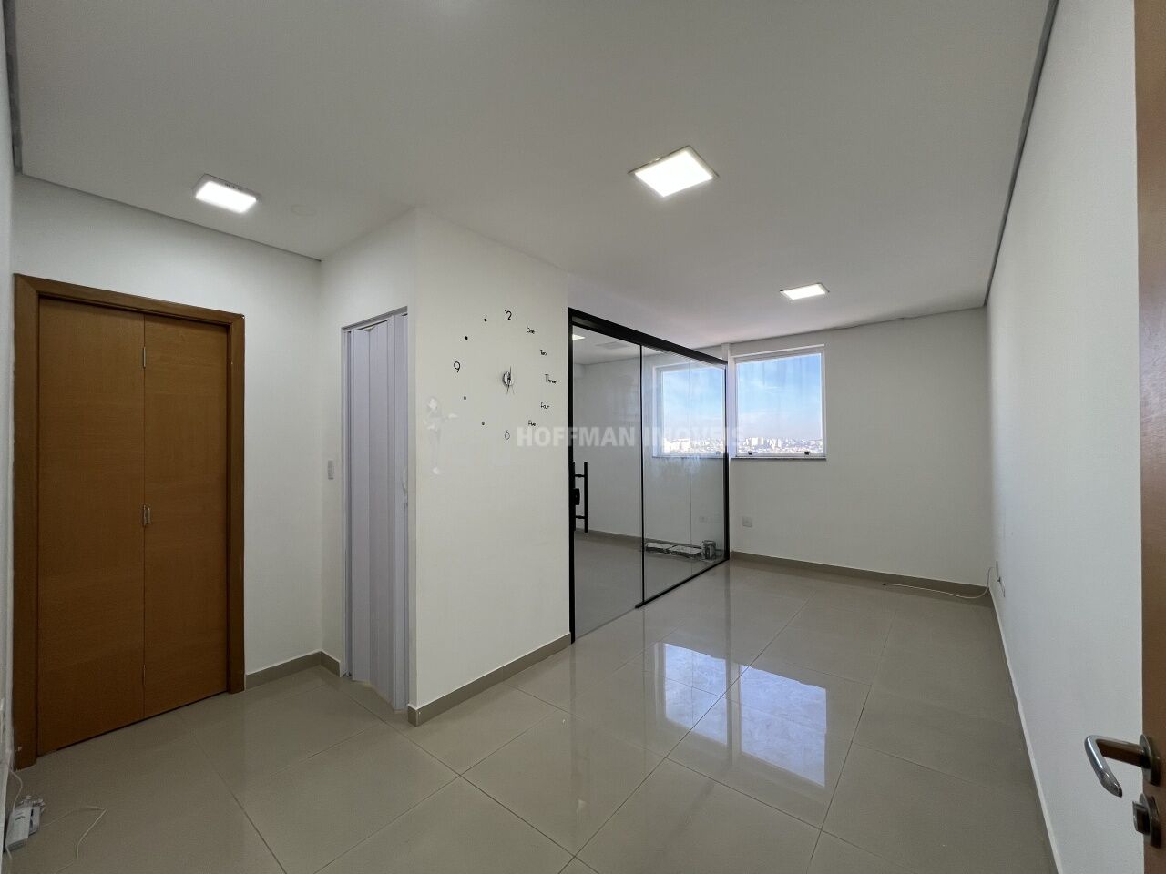 Sala Comercial para Locação - Nova Gerty