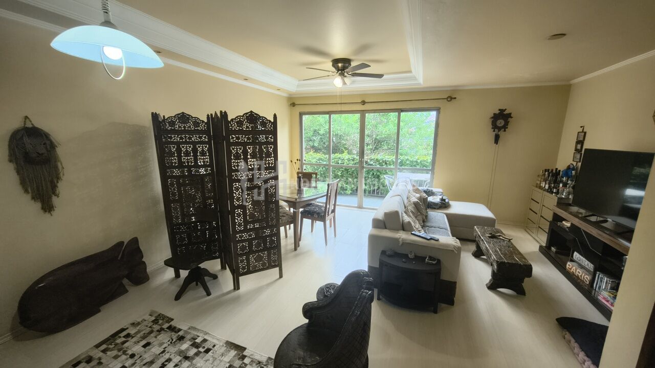 Casa Assobradada para Venda - Olímpico