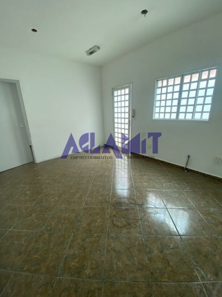 Casa  para Locação - Vila Santo Estevão