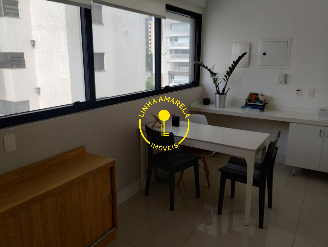 Foto 4 — Conj. Comercial em Jardim Guedala