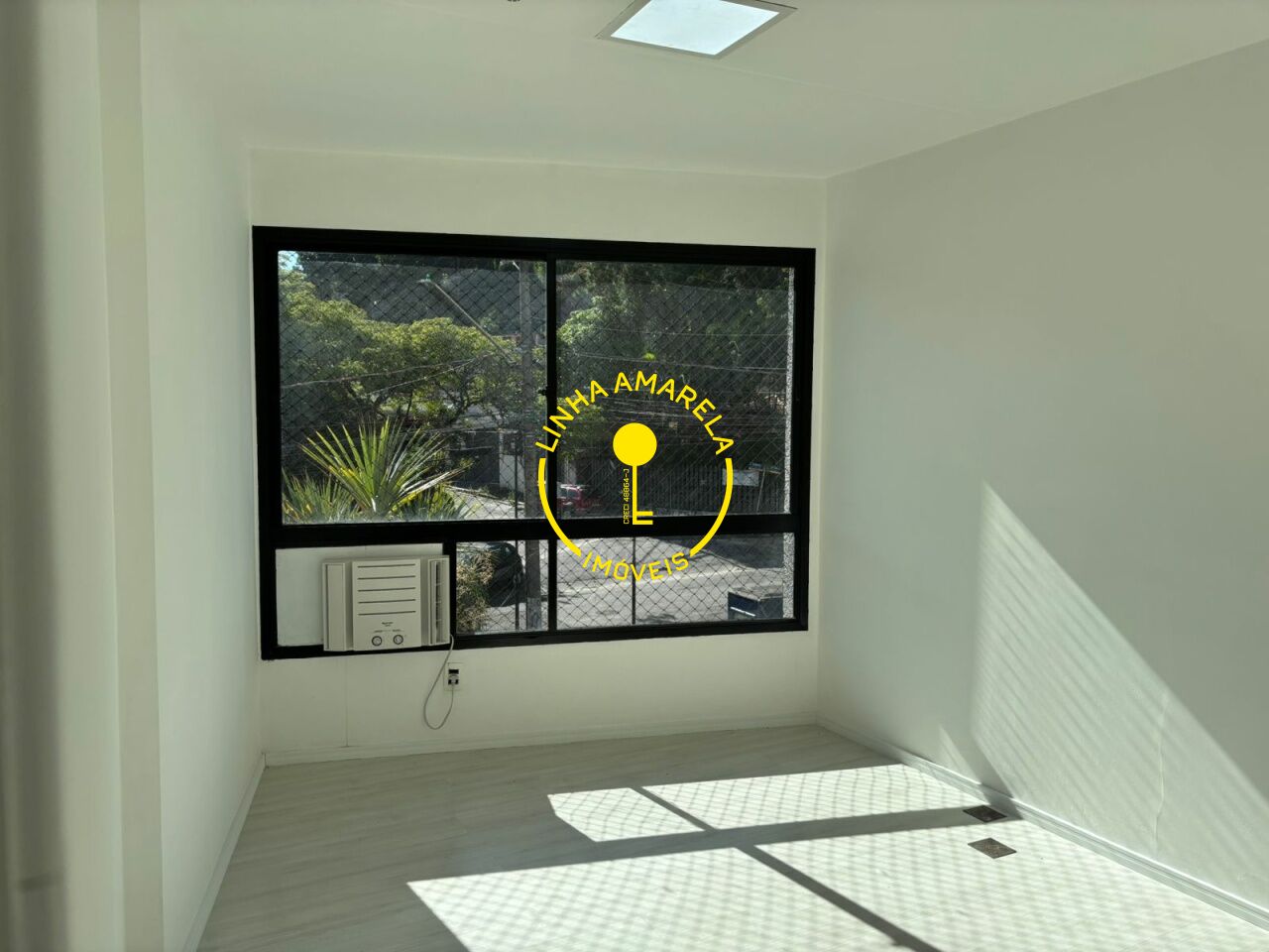 Foto 1 — Conj. Comercial em Jardim Vazani