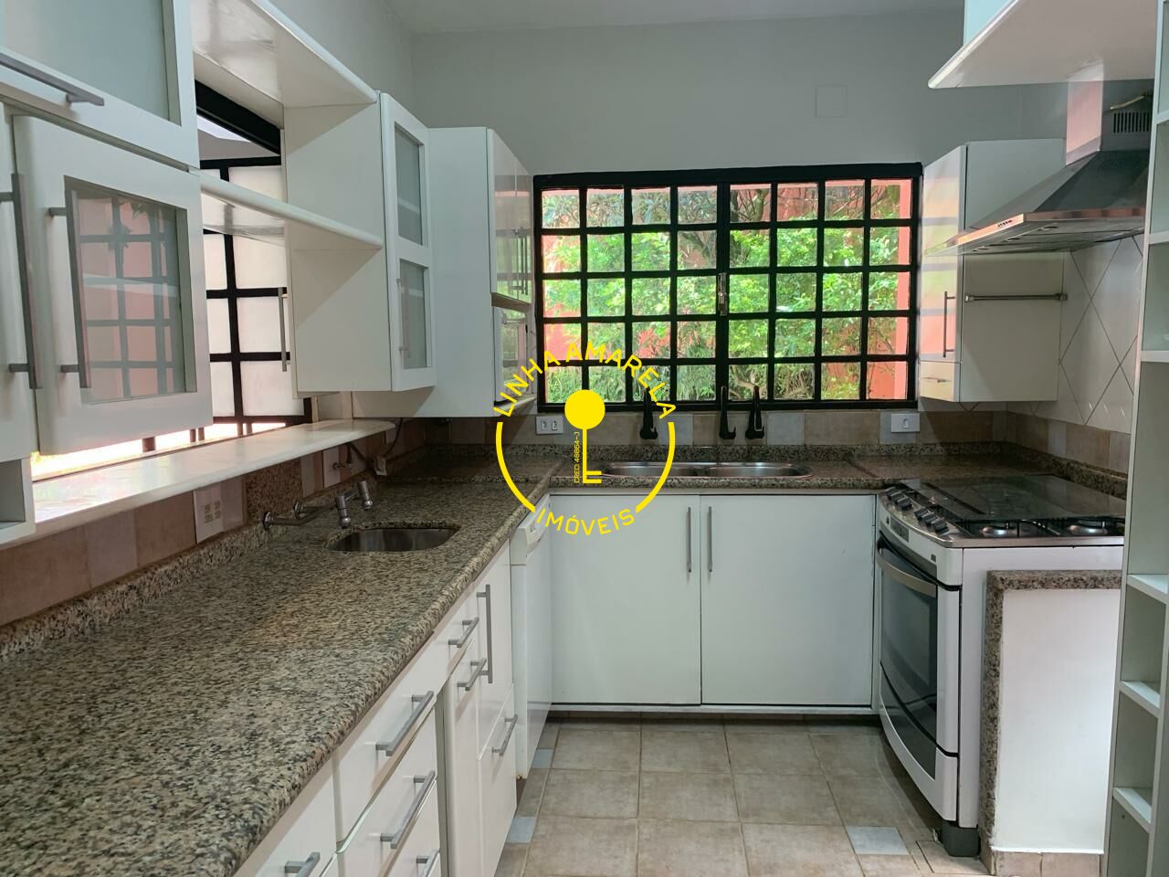 Foto 8 — Sobrado em Jardim Leonor
