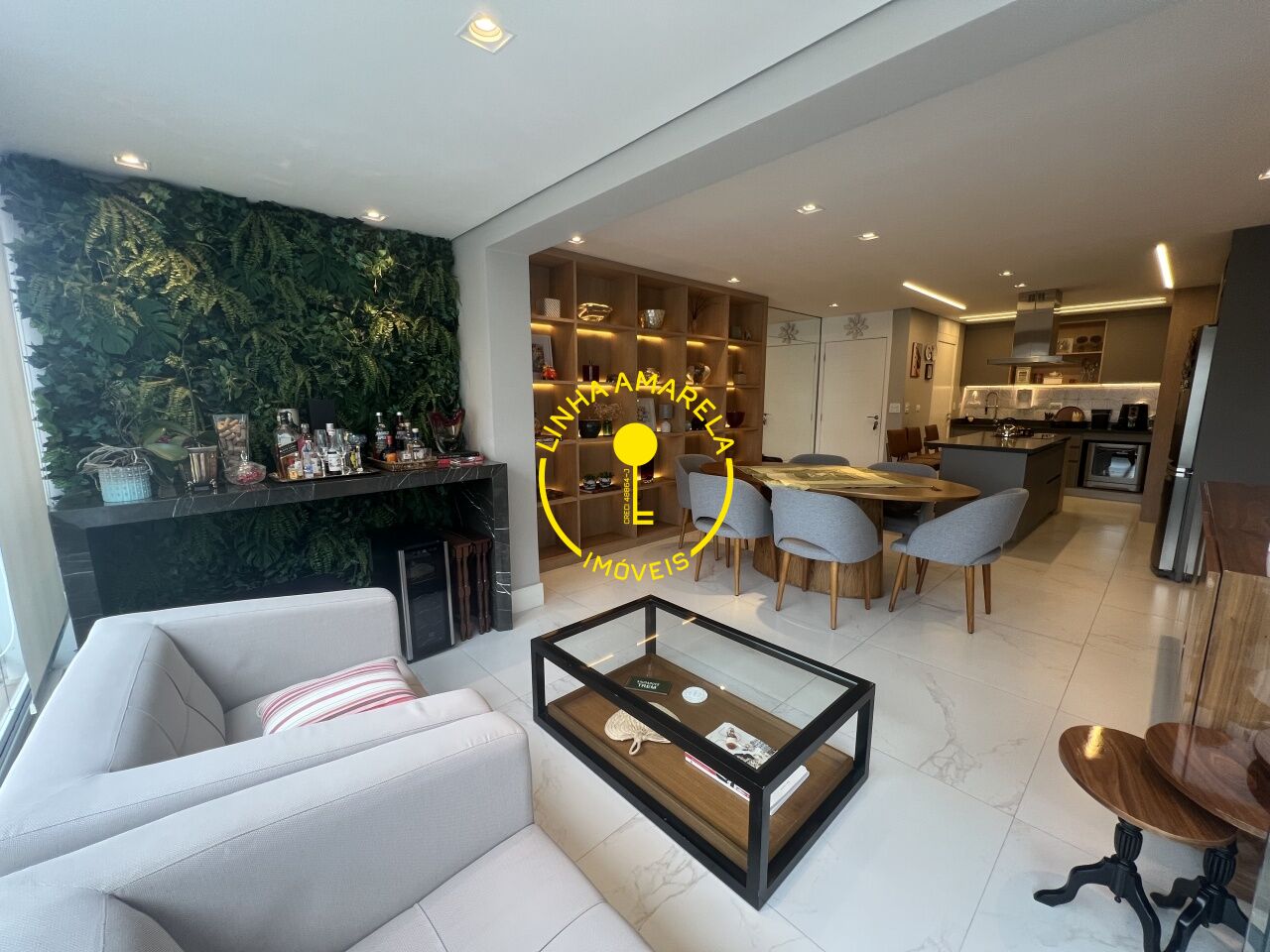 Apartamento em Real Parque