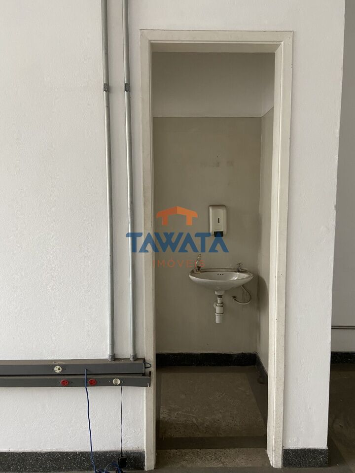 Sala Comercial - Av. Latinos - Oportunidade