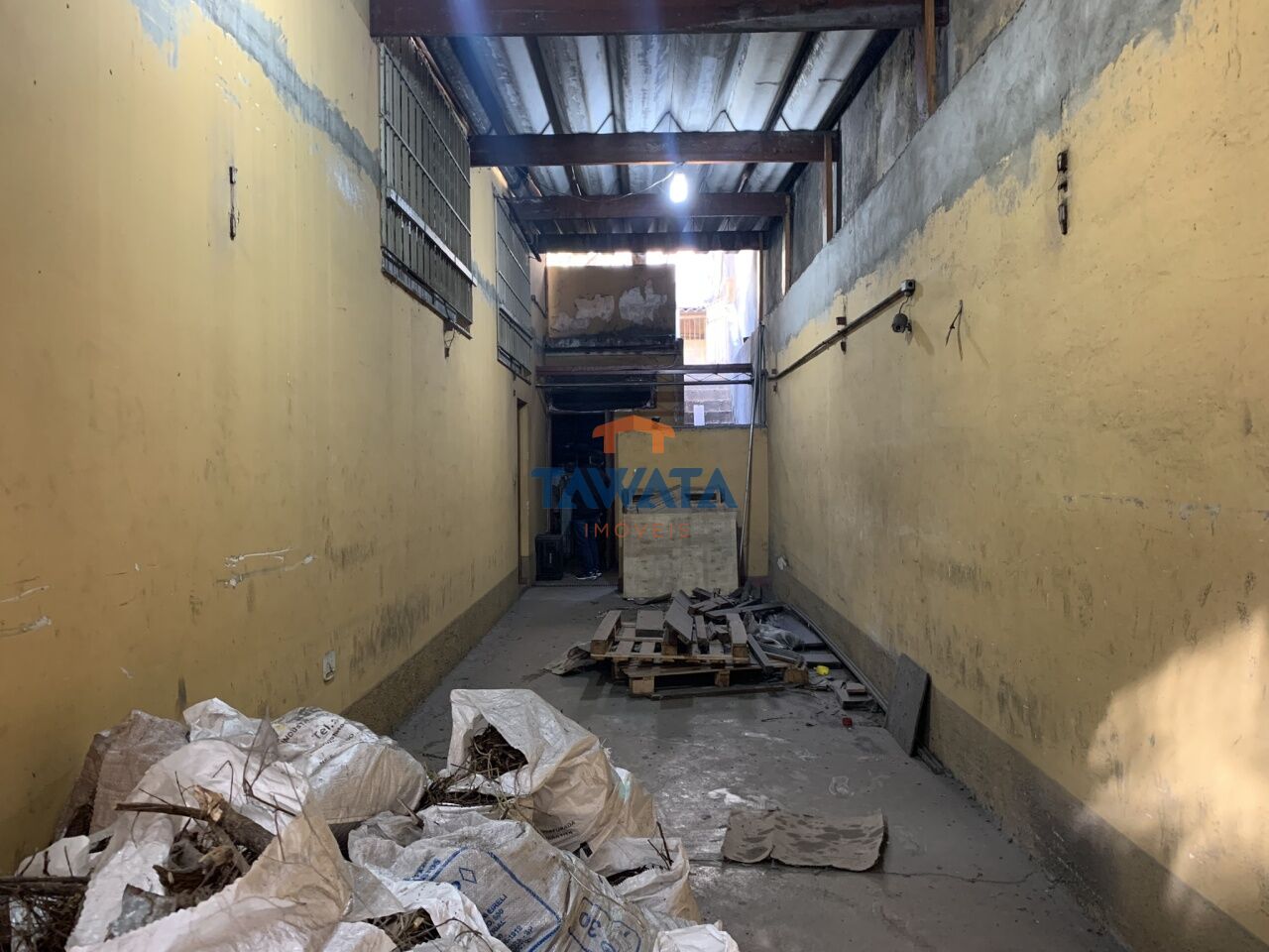 Casa (sobrado) para fins comerciais no Jardim Santa Teresinha