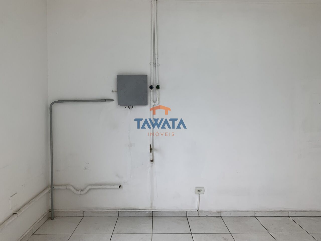 Sala para locação - na Av. Conselheiro Carrão
